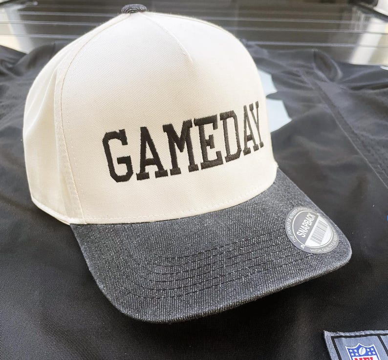 Gameday Embroidered Two-Tone Snapback Baseball Cap