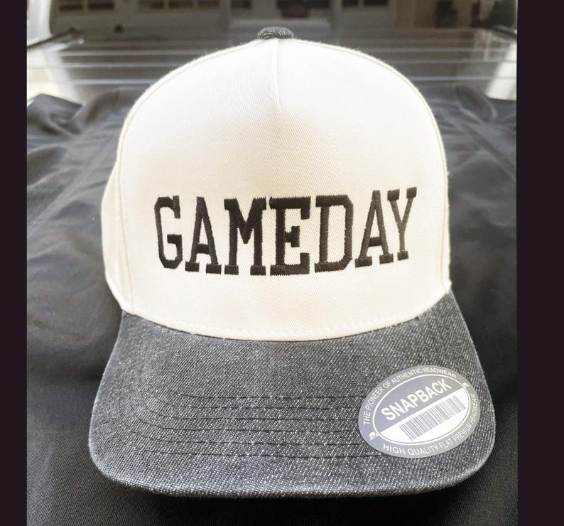 Gameday Embroidered Two-Tone Snapback Baseball Cap